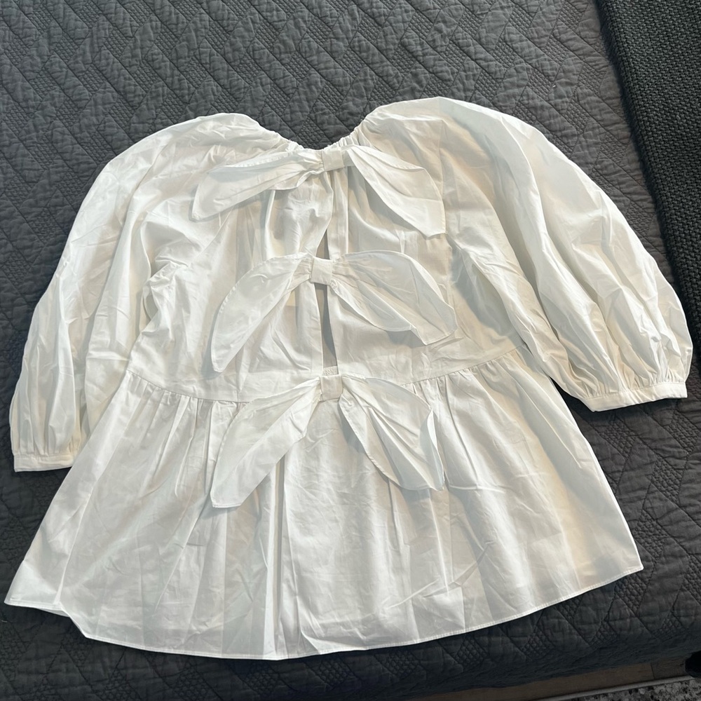 Pomander Place Bow Back Top